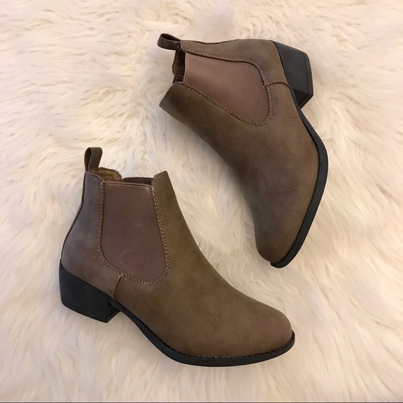 🍂 Distressed Camel Perfect Slip On Fall Bootie 🍁 - Picture 2 of 8